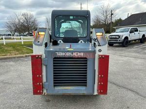 Chargeuse sur chenilles compacte diesel Takeuchi TL8 2015 avec moteur Kohler et hydraulique Huade haute performance - Product Image 5