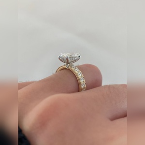 Anillo de Boda de Oro Macizo con Diamante de Corte Esmeralda Cultivado en Laboratorio, Oro Rosa de 10K, 14K, 18K, Plata, Platino, Certificado IGI - Product Image 3