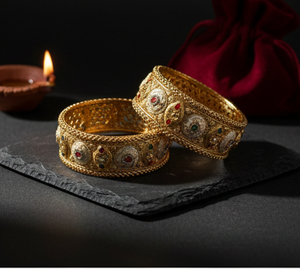 กำไลข้อมือดีไซน์หรูหราทันสมัยสำหรับสาวๆ ผลิตจากโรเดียมสีขาวคุณภาพพรีเมียม ให้ลุคสง่างามสำหรับการสวมใส่ในชีวิตประจำวัน - Product Image 4