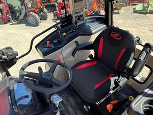 Compre un Nuevo Tractor Mahindra 6075 2024, Tractor Agrícola 4x4 de 70 CV con Transmisión de Engranajes, Bomba de Motor y Caja de Cambios para Alta Productividad - Product Image 5