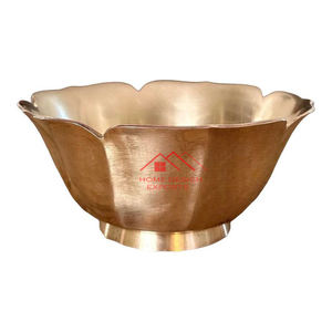 Cuenco de latón Premium de nuevos diseñadores para decoración del hogar, cuenco de Metal chapado en oro de diseño curvo para servir decorativo - Product Image 1