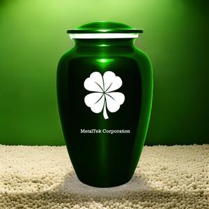 Urna de cremación de Metal verde brillante Diseño de hoja de trébol Colores personalizados Precio al por mayor Frascos de cenizas conmemorativas para ceremonias funerarias - Product Image 4