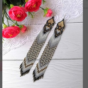 Pendientes de Cuentas Grises Hechos a Mano, Pendientes Muy Largos, Pendientes Extra Largos, Pendientes con Flecos, Pendientes Estilo Boho - Product Image 1