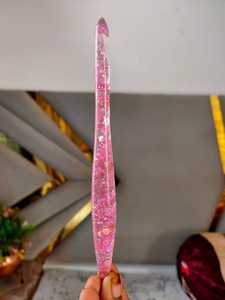 ตะขอโครเชต์เรซิ่นสีชมพูพร้อมเกลียวแวววาวเหมาะสำหรับการขายโดยร้านถักนิตติ้ง - Product Image 2