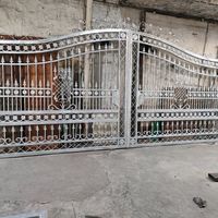 Puerta Batiente Clásica Tradicional de Hierro con Recubrimiento en Polvo, Impermeable, de Alta Calidad, Fácil de Montar, Dimensiones Personalizadas, Acero Inoxidable