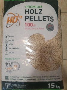 Pellets de Madera Dura de Primera Calidad (A1) de Abeto, Pino, Haya y Acacia Mixta, 6% de Humedad, Bolsas de 15 kg - Product Image 5