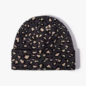 Gorros personalizados para hombre con estampado completo de Jacquard Y2K, gorro forrado de satén, gorro de calavera de invierno sin puños, gorro de punto con logotipo - Product Image 2
