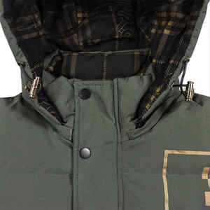 Chaqueta acolchada BP con capucha y cremallera desmontable de camuflaje deportivo para hombres y mujeres - Product Image 2
