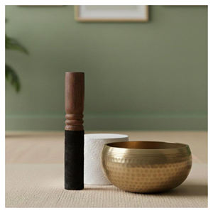 Bols chantants tibétains en laiton faits à la main, polis, écologiques, pour la méditation, la thérapie sonore, le yoga, l'équilibrage énergétique - Product Image 1