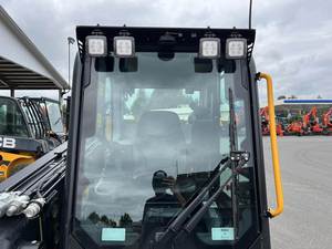JCB 3TS-8T 2025, mini-chargeur télescopique, premier mini-chargeur télescopique au monde avec moteur et transmission à haut rendement pour les travaux de construction - Product Image 6