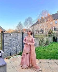 Puro Chinon seda bordado Sharara Kameez con Net Dupatta alta calidad Readymade venta al por mayor tarifas baratas - Product Image 3