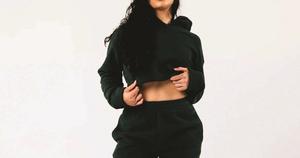 Vente en gros de sweats à capuche respirants pour femmes 100% sweats à capuche courts en coton Style décontracté longue saison d'hiver - Product Image 5