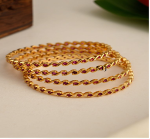 กำไลทองเหลืองแบบหนักสำหรับเจ้าสาว ประดับด้วยคริสตัลรูปทรงจุ่มก้าแบบดั้งเดิมสำหรับงานแต่งงาน มีจำหน่ายในราคาขายส่ง - Product Image 3