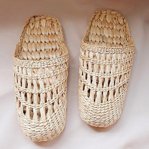 Eco friendly water hyacinth <b>slippers</b> cheap cost handbraided <b>slipper</b> <b>slide</b> sandals for home hotels - Product Image 1
