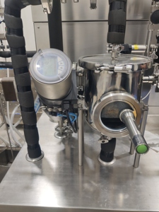 สายการผลิตบรรจุภัณฑ์ปลอดเชื้อแบบ UHT ระดับห้องปฏิบัติการ พร้อมระบบฆ่าเชื้อและบรรจุภัณฑ์ที่ปลอดเชื้อ  ใช้เครื่อง SUS 316 ความจุ 50 ลิตร/ชั่วโมง สำหรับทดสอบการบรรจุภัณฑ์นมและน้ำผลไม้ในสถาบันวิจัย - Product Image 6