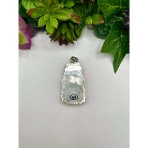 Colgante Navajo Hecho a Mano con Bisel de Concha de Ostra Espinosa Morada en Plata de Ley, Tecnología Única de Incrustación en Bisel - Product Image 5