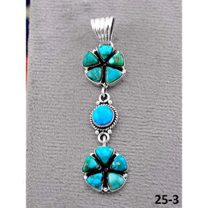 Pendentif Turquoise Fait Main du Sud-Ouest, Émeraude de la Vallée avec Sertissage à la Française en Argent Sterling, Breloques Taille Émeraude - Product Image 1