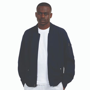 Blouson aviateur pour homme de haute qualité, léger, élégant, respirant, tissu de qualité supérieure, veste d'hiver à capuche très vendue - Product Image 1