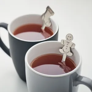 Set di 4 Cucchiaini da Tè Natalizi Personalizzati, Decorazioni e Accessori per Feste - Product Image 1