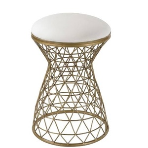 Taburete para sentarse de Metal de aluminio de diseño moderno con acabado dorado brillante, taburete para sentarse para uso en el hogar y el bar más vendido - Product Image 1