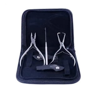 Nuevo Kit de Herramientas y Alicates de Acero Inoxidable de Primera Calidad en un Estuche Pequeño de Cuero con Cremallera para Extensiones de Cabello - Product Image 1