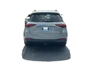 รถซีดานขนาดใหญ่หรูหราปี 2024 มือสอง |   เครื่องยนต์ V8 เทอร์โบ |   เกียร์อัตโนมัติ 9 สปีด |   รถยนต์ระดับพรีเมียมขับเคลื่อนสี่ล้อสุดหรูพร้อมภายในหุ้มหนังสีเข้ม - Product Image 2