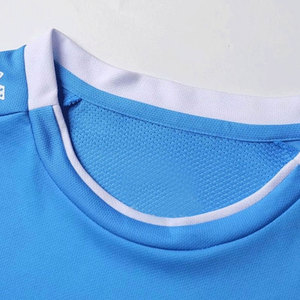 Meilleures ventes, prix bas, uniforme de football 100% polyester respirant et léger, design personnalisé, pour hommes adultes, été, service OEM - Product Image 3