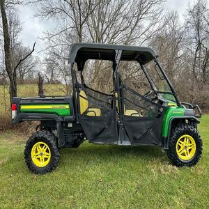 Véhicule utilitaire John Deere 825M S4 Direction assistée à moteur 2 temps Cadre solide en stock et prêt pour une livraison rapide - Product Image 4