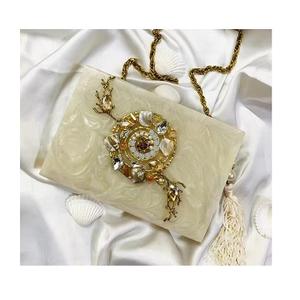 กระเป๋าคลัทช์คุณภาพสูงสำหรับสุภาพสตรี  อุปกรณ์เสริมแฟชั่นทันสมัย กระเป๋าเรซิ่น กระเป๋าถือเรซิ่น ผลิตอย่างดีจากอินเดีย - Product Image 6