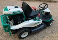 Débroussailleuse autoportée OREC Rabbit RMK151 de haut niveau hautes performances et polyvalence pour l'aménagement paysager professionnel