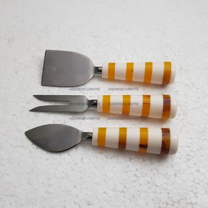 Ensemble de couteaux à fromage en acier inoxydable 18/8 de luxe avec manche en résine Design élégant fait main pour la cuisine à domicile en gros - Product Image 4