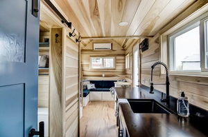 Casa pequeña Hatteras de 20 pies: Vida moderna en espacios reducidos - Product Image 2