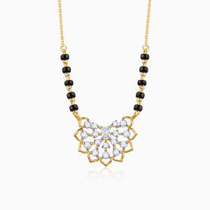 Superbe ensemble de bijoux Mangalsutra en plaqué or avec des accents de diamants pour femmes fiançailles mariage et cadeaux de luxe - Product Image 2