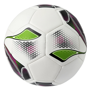 Balón de fútbol de cuero PU laminado impermeable, estilo clásico, nuevo diseño de alta demanda, la mejor calidad, el mejor diseño, la mejor fabricación. - Product Image 3