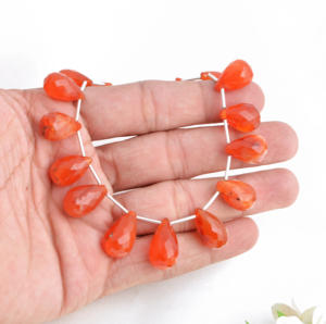 Cuentas de Piedra Preciosa Natural de Cornalina Facetada en Forma de Pera de 8 Pulgadas para la Elaboración de Joyería Fina - Product Image 4