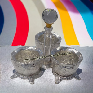 Bol de service en forme de Handi plaqué argent en métal de qualité supérieure avec support et cuillère à des fins de cadeau pour l'anniversaire de mariage Diwali - Product Image 5