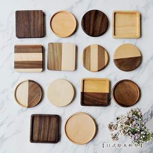 Sous-verres en bois de ferme rustique en bois naturel avec surface antidérapante idéale pour les réunions de famille et les fêtes - Product Image 3