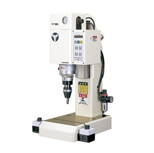 Máquina remachadora de fabricación de equipos industriales de servicio pesado de tipo neumático para tuercas - Product Image 1