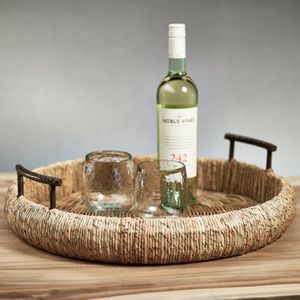 Plateau de service en rotin et en herbe de mer de haute qualité avec poignée en fer noir, plateau de service à vin, plat pour hôtel et restaurant - Product Image 1