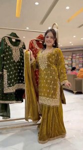 Ensemble Salwar Kameez semi-couture en soie Georgette artisanale très demandé, broderie riche pour tenue de soirée - Élégant, traditionnel et moderne - Product Image 2