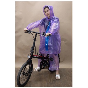 Veste imperméable légère OEM et pantalon Longueur à capuche 120cm PE réutilisable Facile à utiliser Vêtements de pluie pour vélo pour une personne du Vietnam - Product Image 3