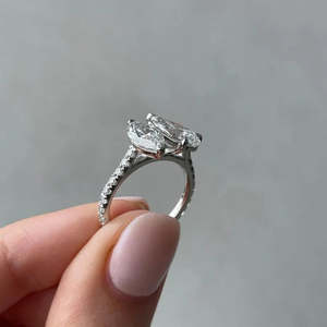 Bague de fiançailles en diamant de laboratoire 2,80 carats, taille poire et marquise, couleur D-E-F, clarté VVS-VS, certifiée IGI - Product Image 3