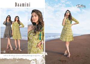 Collection trois pièces meilleure qualité Festival porter pur coton court Kurti avec miroir et fil fonctionne à bas prix à vendre - Product Image 4