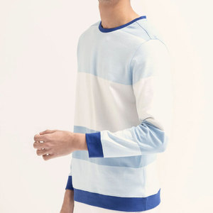 Sweatshirts unis de sérigraphie brodés personnalisés de haute qualité pour hommes 100% sweat à capuche en coton pour l'hiver - Product Image 3