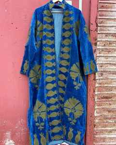 Venta al por mayor Suzani bordado terciopelo Chaqueta larga Kimono Mujer-Tallas grandes Suzani Floral bordado Chaqueta larga - Product Image 1