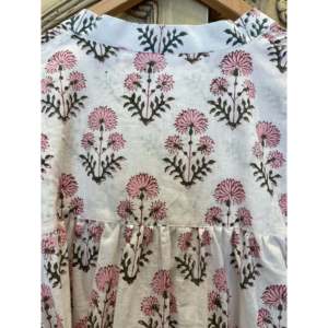 Blusa Floral de Lujo CHLOE para Mujer, Estampado Floral Pintado a Mano, 100% Lino, Disponible en Talla XL, Corta, para Primavera, Oficina, Fiesta - Product Image 6