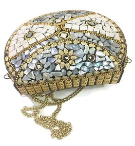 Cartera de mano de Metal con concha de piedra blanca Vintage para mujer, bolso de fiesta bohemio de moda, venta en caja de boda - Product Image 3