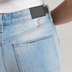 กางเกงยีนส์ระบายอากาศได้ดีขนาดพลัสไซส์สำหรับผู้หญิงผ้าเดนิมปักลายแบบธรรมดาพอดีกับวินเทจตกแต่งลำลองกันน้ำ - Product Image 5