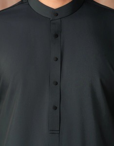 Ropa islámica de manga larga para hombres Thobe Jubba 20025 nuevo estilo ropa islámica ligera y cómoda para hombres Jubba - Product Image 1