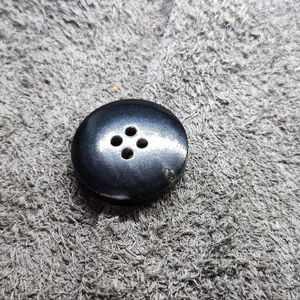 Botón Natural de Cuerno de Búfalo al por Mayor, Acabado en Blanco para Accesorios de Ropa, Alta Calidad - Product Image 1